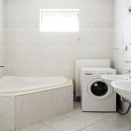 Vadvirag Vendeghaz Kőszeg